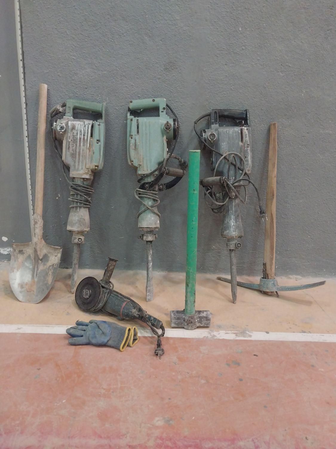 تخریب با پیکور.دریل.هیلتی جازنی.سوراخ چرخشی|خدمات پیشه و مهارت|شیراز, شهرک گلستان|دیوار