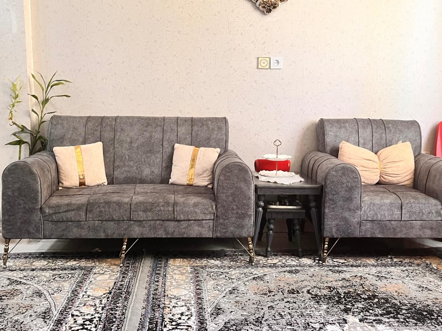 مبل ۷نفره|مبلمان خانگی و میز عسلی|تهران, تختی|دیوار