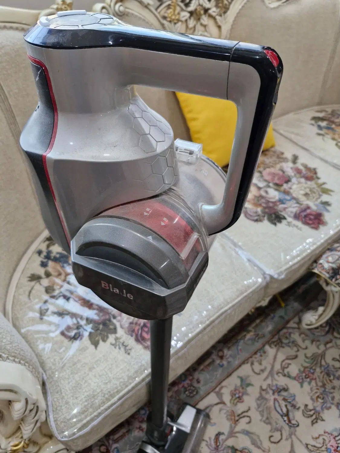 جارو شارژی مارک VAX|جاروبرقی، جارو شارژی، بخارشو|تهران, دریاچه شهدای خلیج فارس|دیوار