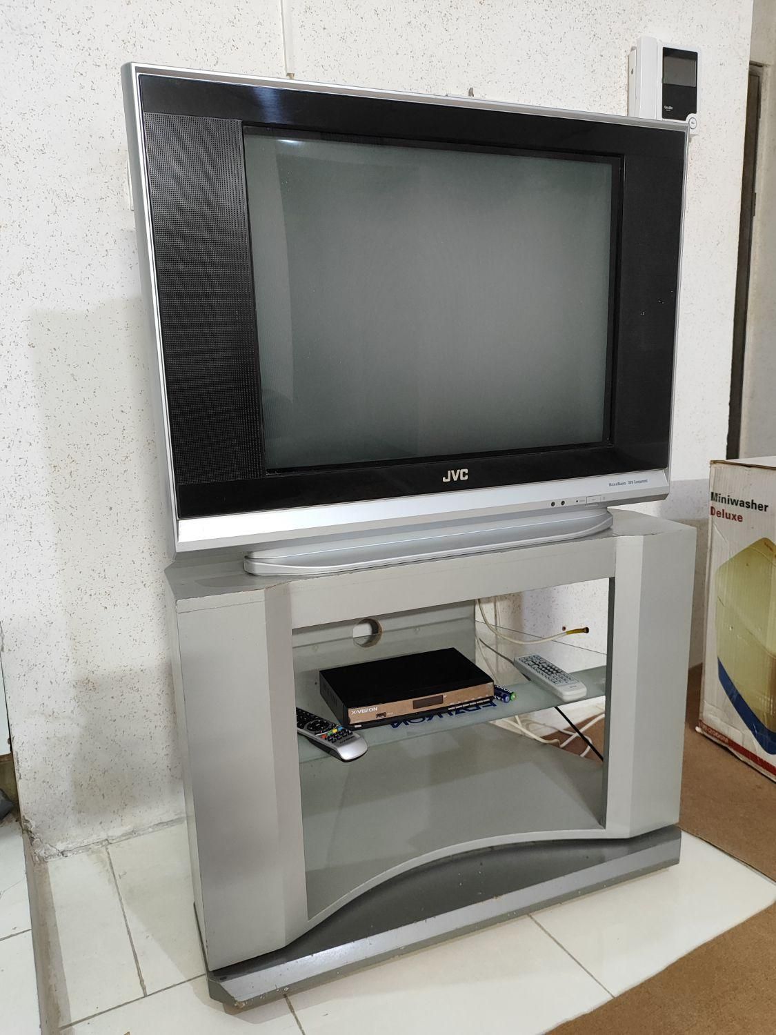 تلویزیون ۲۹ اینچ جی می سی ژاپن  و میز و گیرنده|تلویزیون و پروژکتور|محمدیه-قزوین, |دیوار