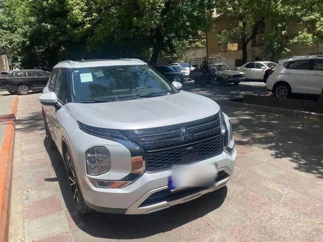 میتسوبیشی اوتلندر دو دیفرانسیل M لاین، مدل ۲۰۲۳|خودرو سواری و وانت|تهران,  امام زاده قاسم (نیاوران)|دیوار