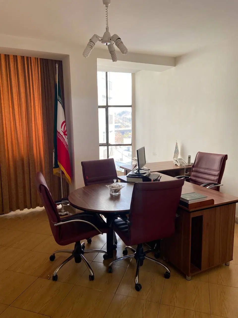 اجاره ساعتی اتاق کار|اجارهٔ کوتاه‌مدت دفتر کار و فضای آموزشی|کرج, برغان|دیوار