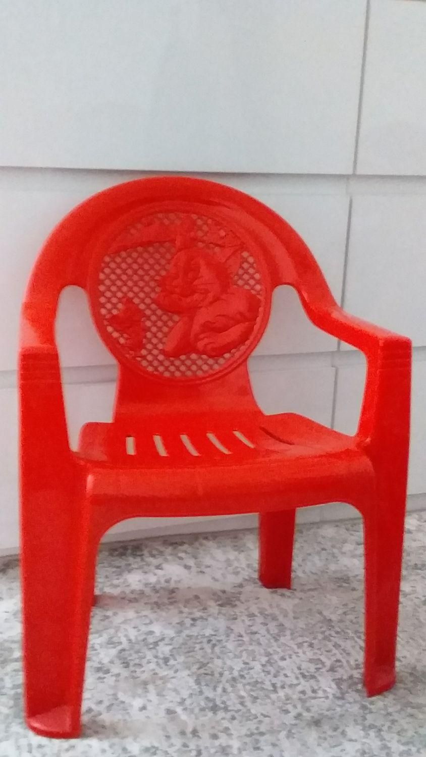 صندلی پلاستیکی|تخت و صندلی بچه|اسلام‌شهر, زرافشان|دیوار