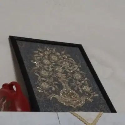 قاب سرمه دوزی پارچه ترمه تمیزکارشده ومیباشد|تابلو، نقاشی، عکس|خمینی‌شهر, |دیوار