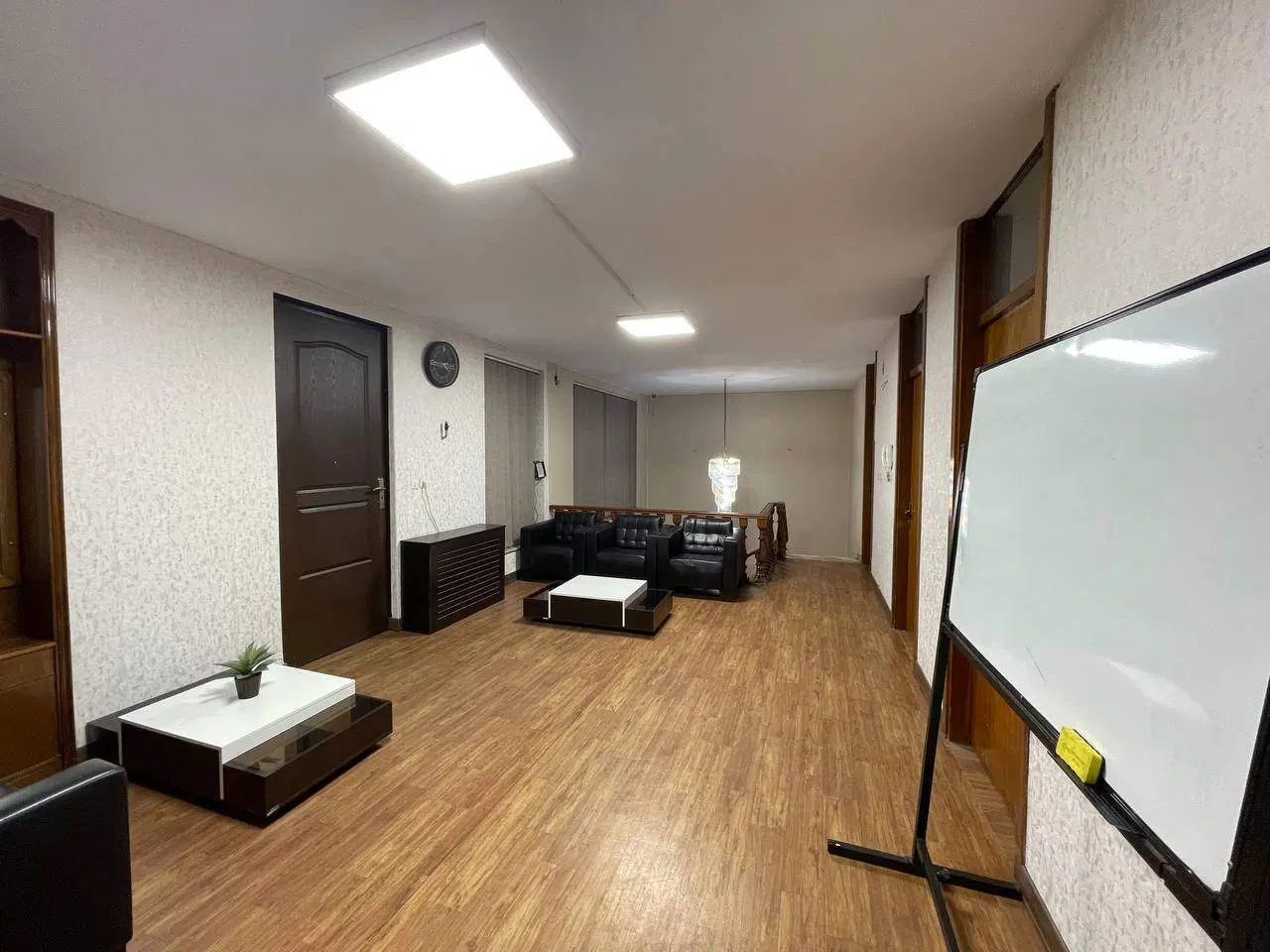 اجاره کلاس و سالن در فضای آموزشگاه مهندسی|اجارهٔ کوتاه‌مدت دفتر کار و فضای آموزشی|تهران, بلوار کشاورز|دیوار