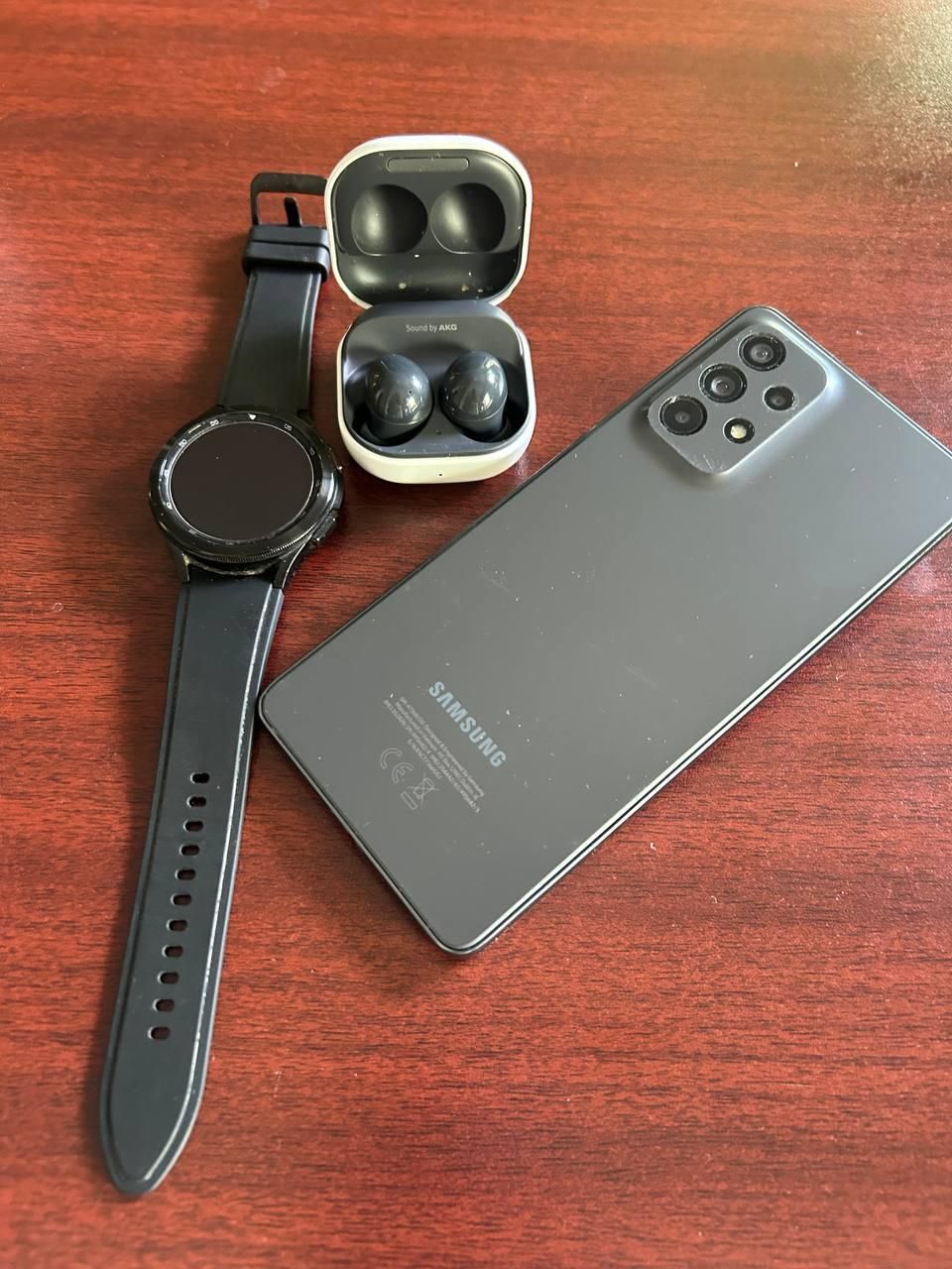 گوشی سامسونگ a73 به همراه galaxy watch و buds2|موبایل|تهران, سعادت‌آباد|دیوار