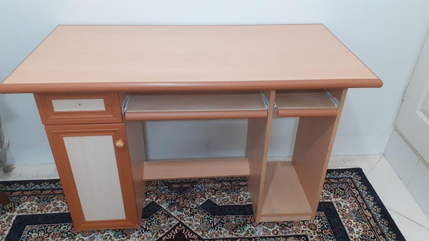 میز کامپیوتر۱۰۰۰۰۰۰ت|میز تحریر و کامپیوتر|گلپایگان, |دیوار