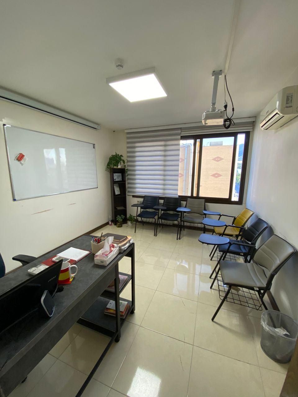 اجاره کلاس مبله|اجارهٔ کوتاه‌مدت دفتر کار و فضای آموزشی|اصفهان, بهار آزادی|دیوار