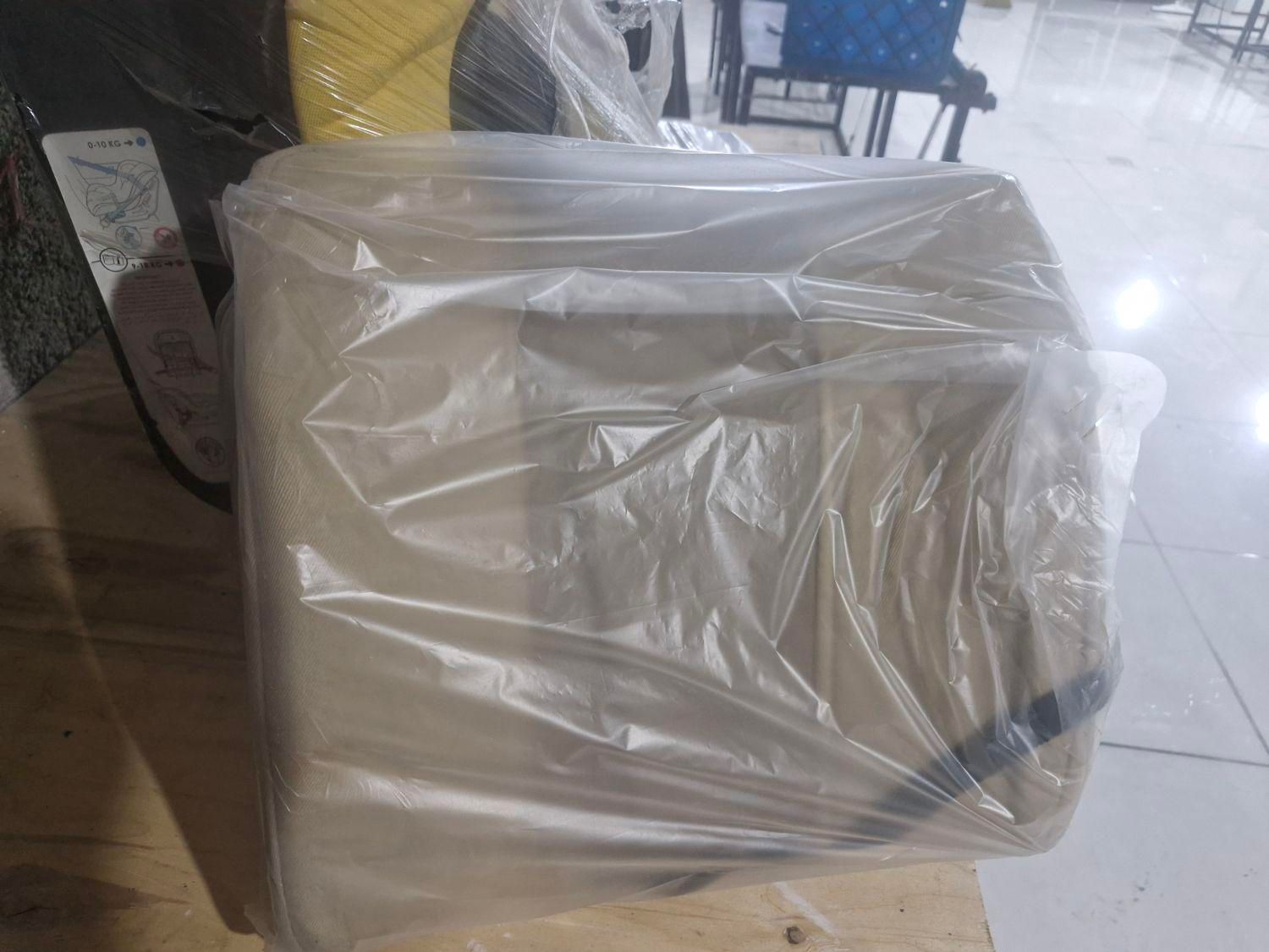 صندلی بچه خودرو وپشتی طبی صندلی|تخت و صندلی بچه|پاکدشت, پاکدشت (مامازند)|دیوار