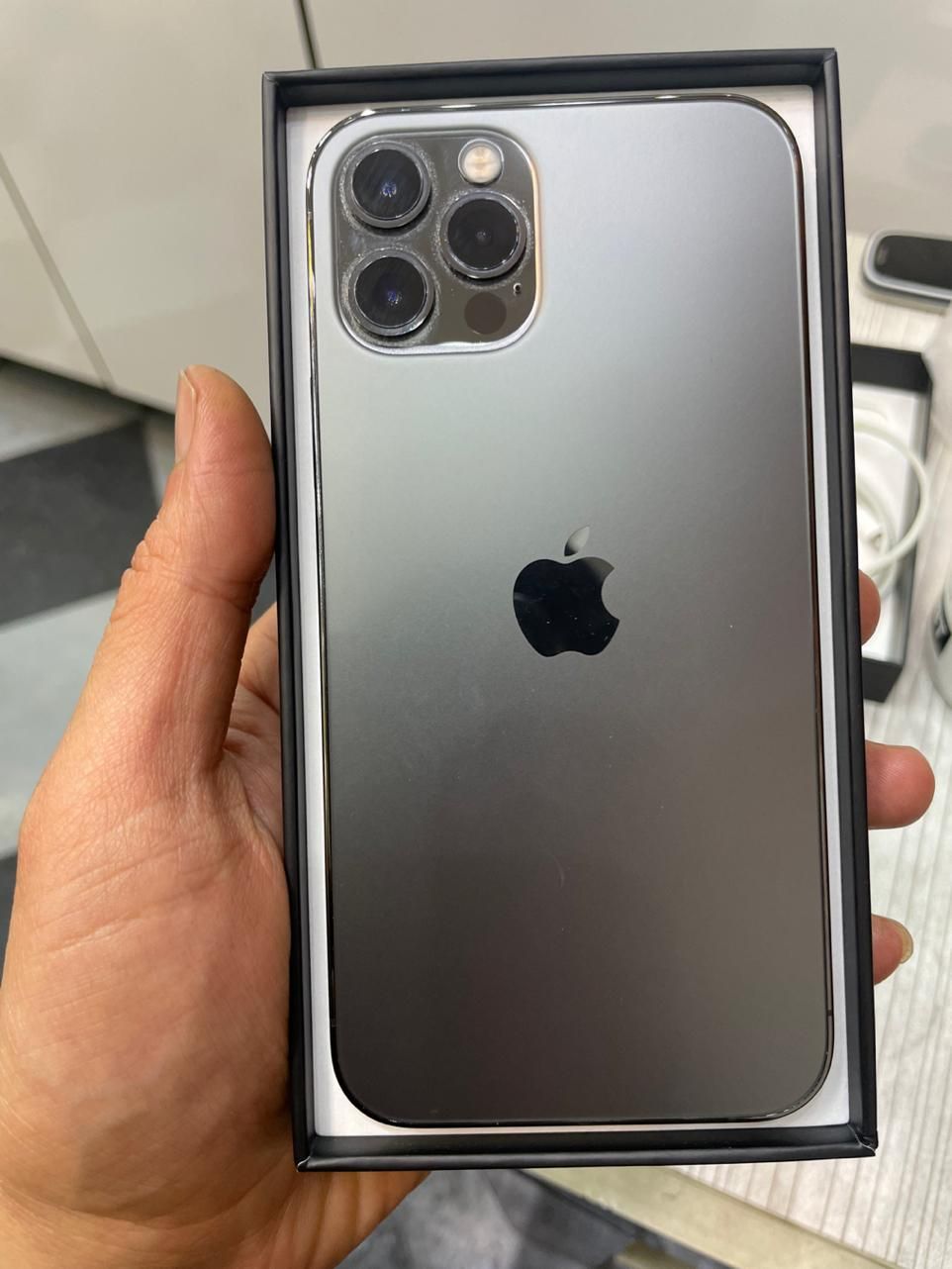اپل iPhone 12 Pro با حافظهٔ ۲۵۶ گیگابایت|موبایل|رشت, معلم|دیوار