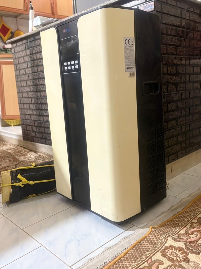 کولر گازی پرتابل، صندلی مدیریت، میز نهارخوری خالی|کولر گازی و فن‌کوئل|تهران, نازی‌آباد|دیوار