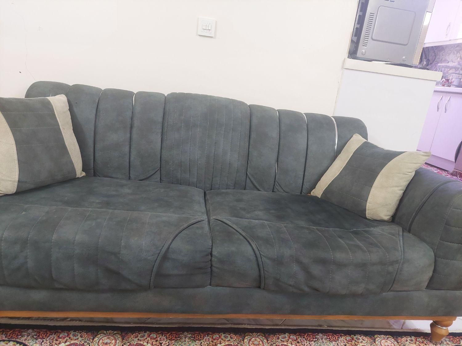 مبل ۳ نفره راحتی|مبلمان خانگی و میز عسلی|تهران, شهرک فردوس (حسینی)|دیوار