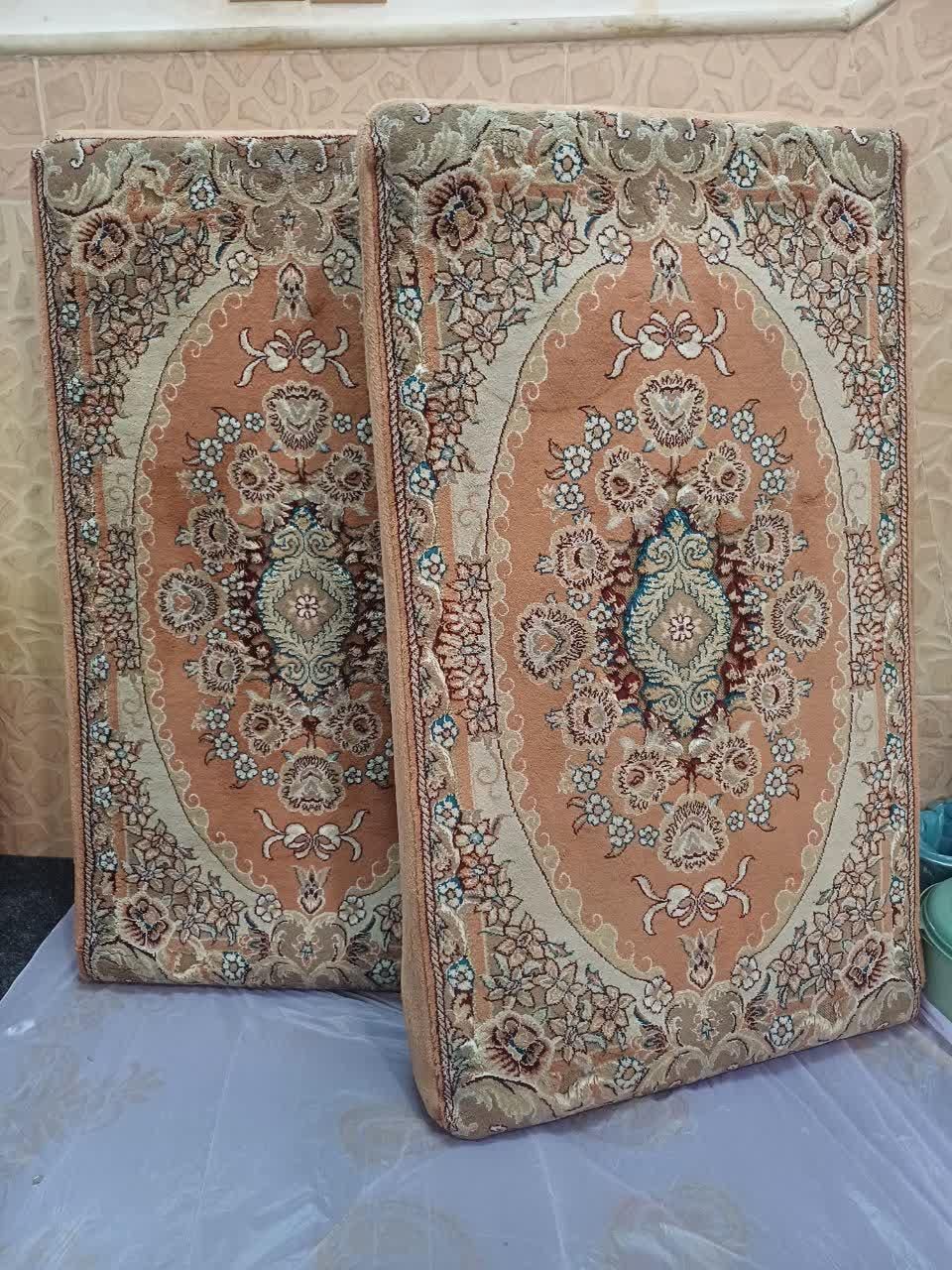 یک جفت پشتی سالم وتمیز|پشتی|قم, ناصردیوان|دیوار