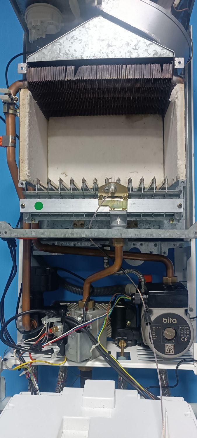 تعمیرات نصب پکیج های دیواری آبگرم کن دیواری بخاری|خدمات پیشه و مهارت|نور, |دیوار