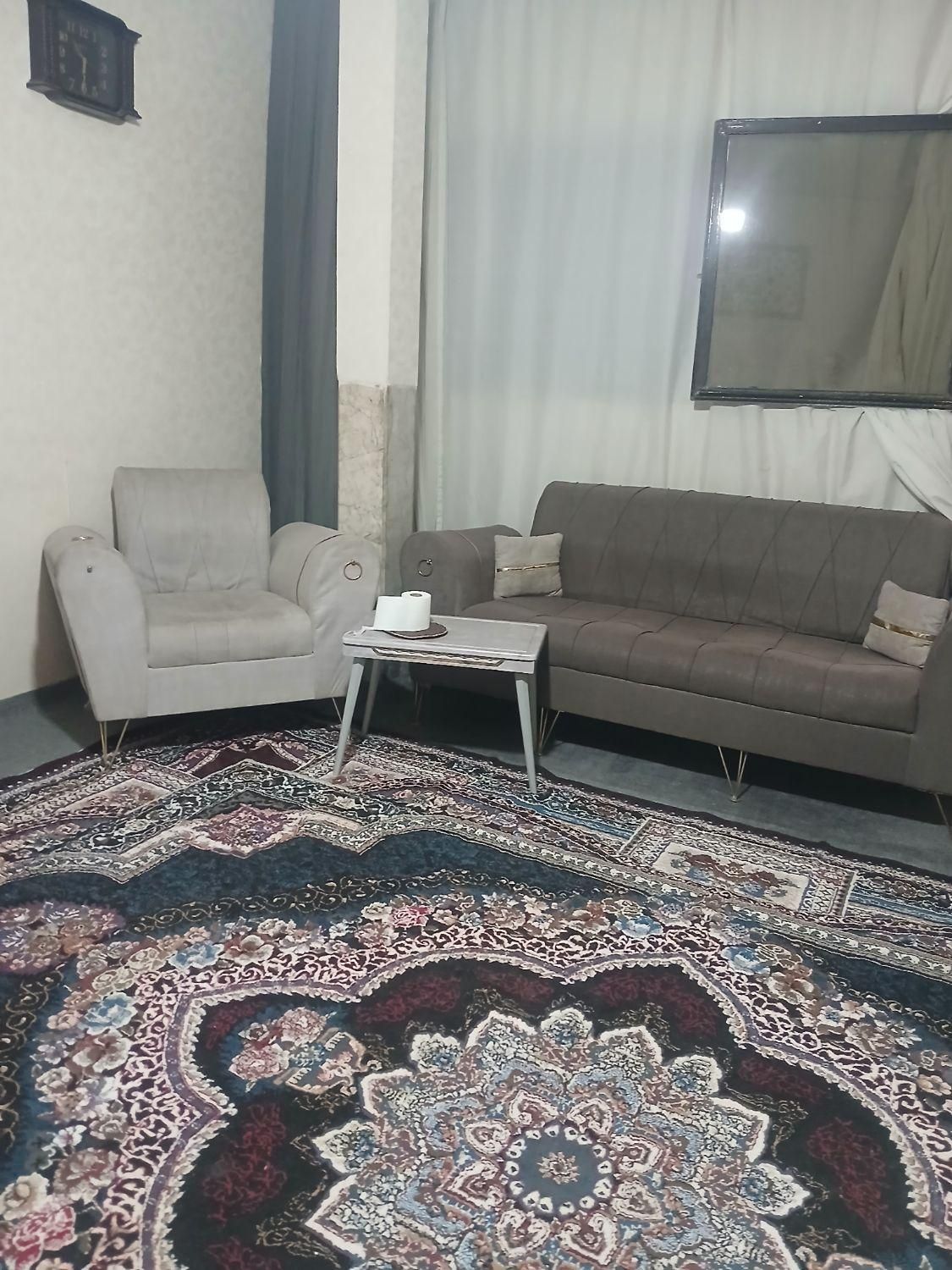 اجاره روزانه/هفتگی نزدیک ب حرم مطهر|اجارهٔ کوتاه‌مدت آپارتمان و سوئیت|مشهد, نظام دوست|دیوار
