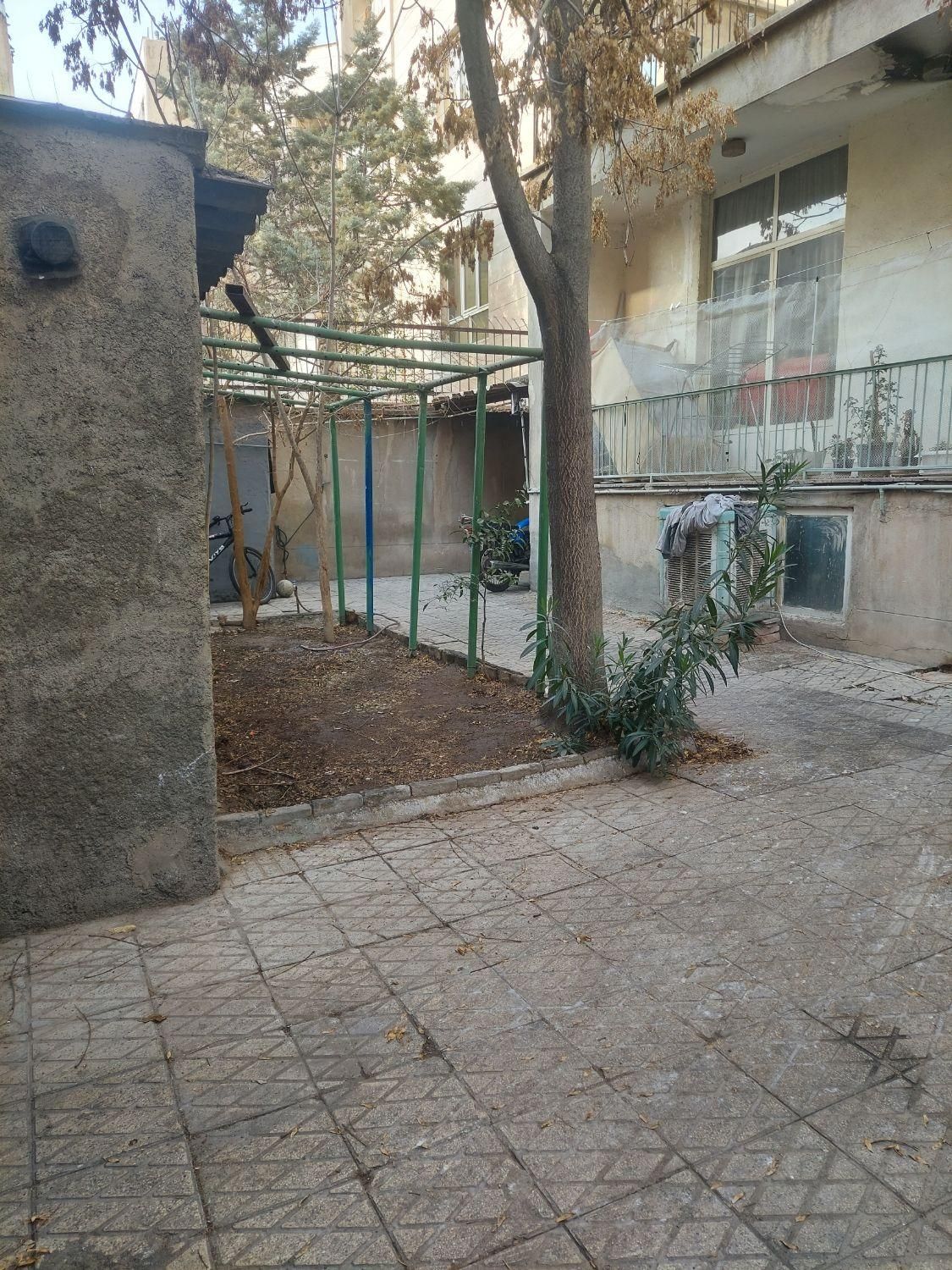 خانه کلنگی قابل ساخت و سکونت|فروش زمین و ملک کلنگی|تهران, نیکنام|دیوار