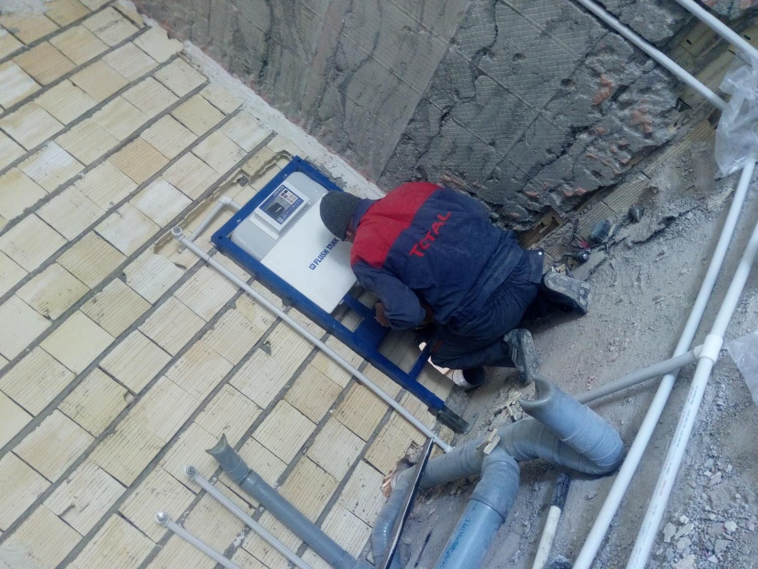 نصاب شیر آلات لوله کشی آب وفاضلاب تعمیرات وبازسازی|خدمات پیشه و مهارت|شیراز, زرهی|دیوار