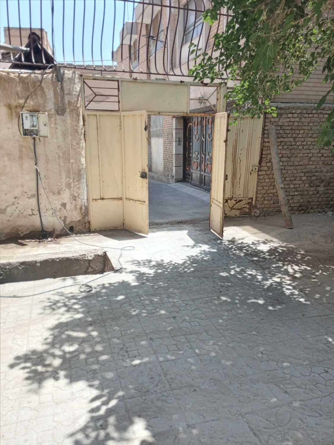 اجاره منزل کلنگی جهت انبار|اجارهٔ خانه و ویلا|اصفهان, سعادت‌آباد|دیوار
