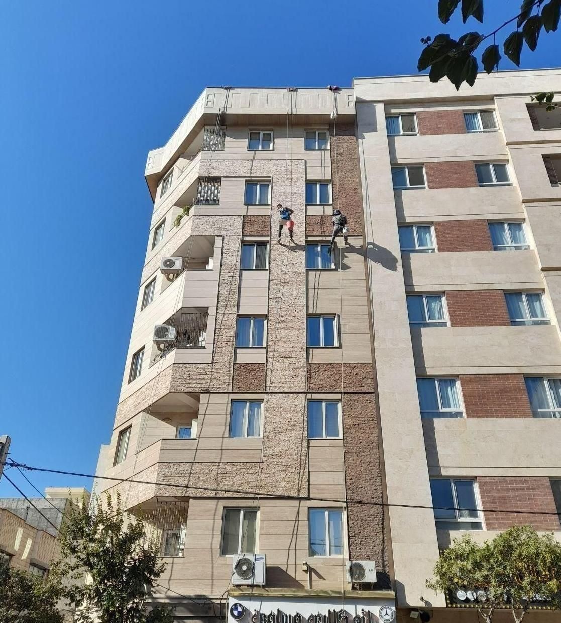 پیچ و رولپلاک کردن سنگ نما کل نقاط باطناب راپل کار|خدمات پیشه و مهارت|کرج, عظیمیه|دیوار