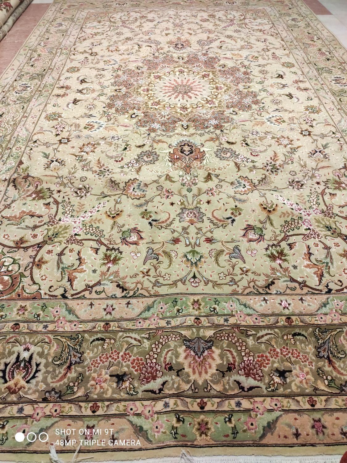 گرد 2 متری کف ابریشم کرم رنگ|فرش|تهران, فرمانیه|دیوار