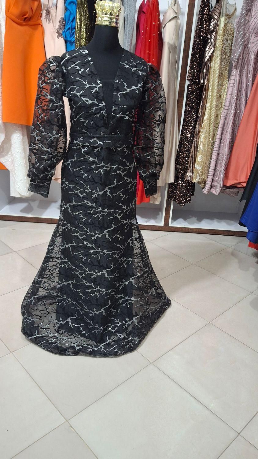 کرایه انواع لباس عروس و ملزومات عروسی( مزون افرت)|لباس|بیرجند, |دیوار