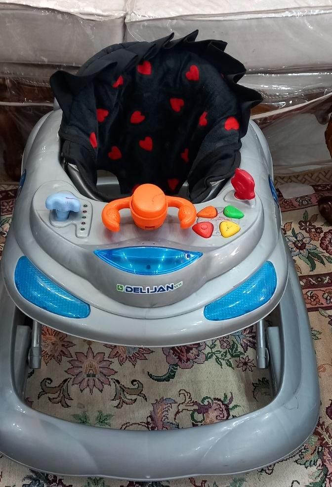 کالسکه. روروئک. کریر.سرویس خواب۷تیکه مارک دلیجان|کالسکه و لوازم جانبی|پاکدشت, پاکدشت (مامازند)|دیوار