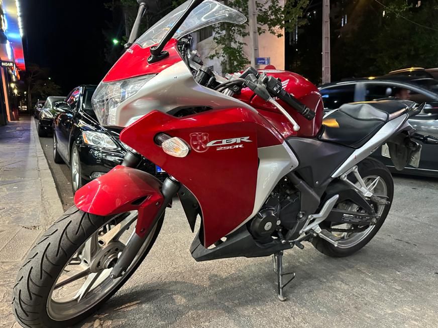 هوندا cbr r250|موتورسیکلت|تهران, زعفرانیه|دیوار