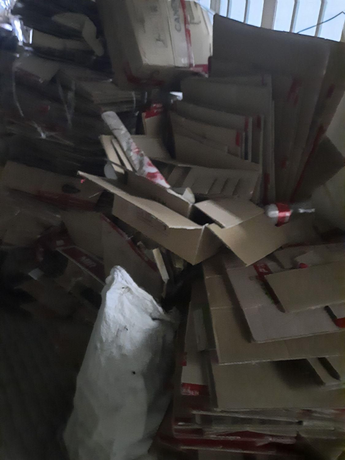 انواع ضایعات کارتن کتاب کاغذ آهن آلات شیرآلات|عمده‌فروشی|کرمانشاه, |دیوار