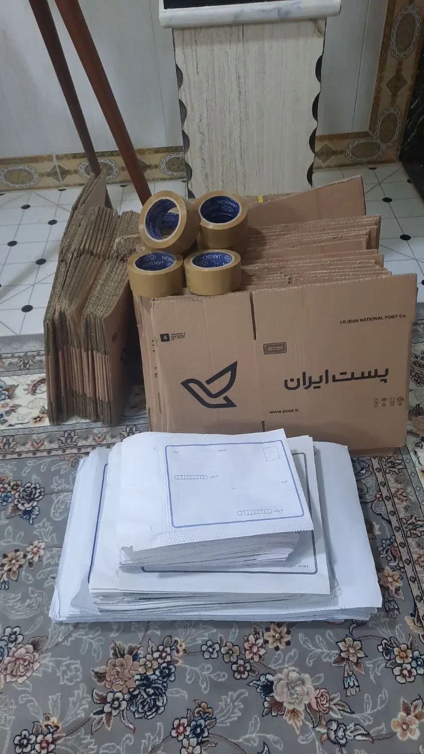 کارتون و پاکت پستی ب همراه پوشال بسته بندی|ابزارآلات|نورآباد, |دیوار