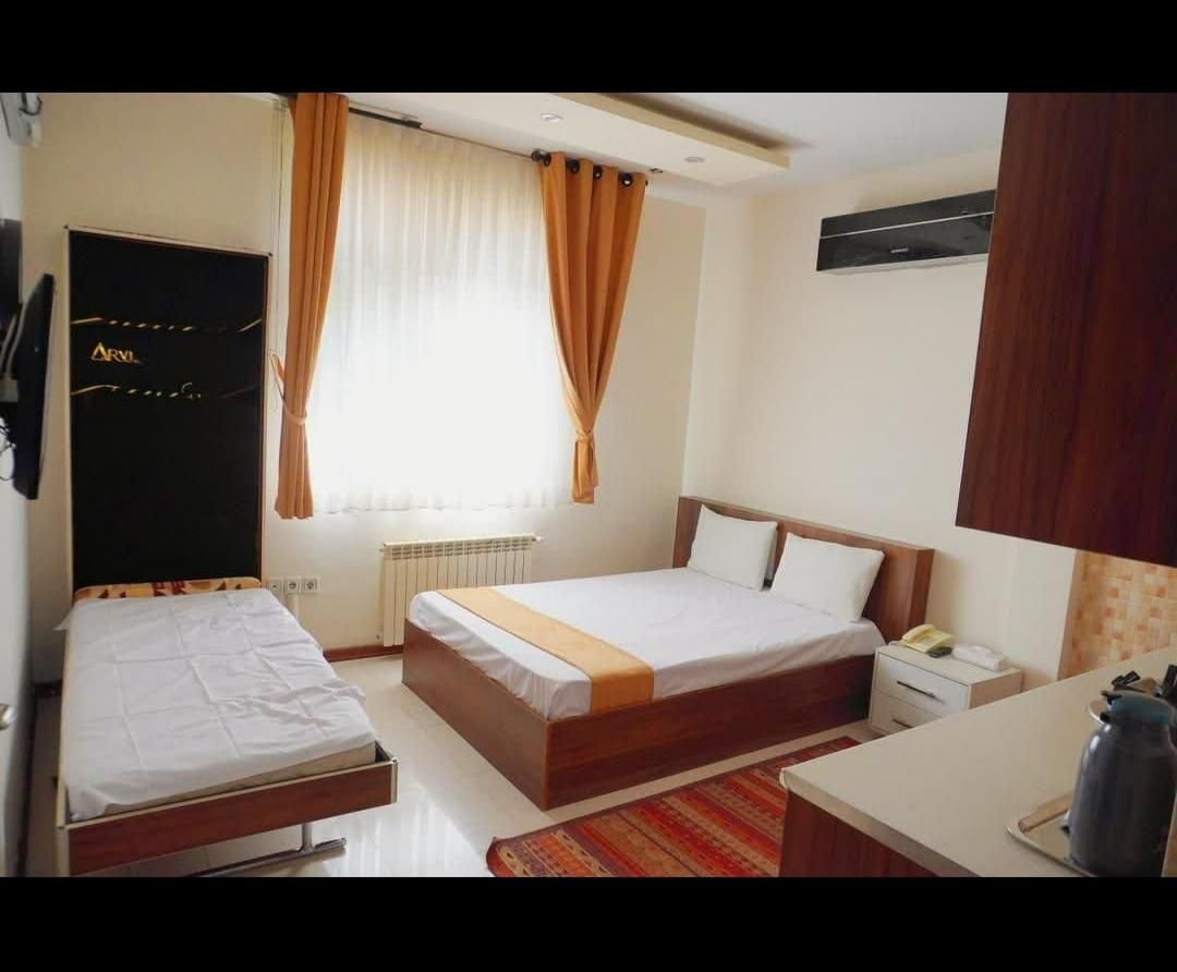 اجاره هتل تک قیمت مناسب|اجارهٔ کوتاهمدت آپارتمان و سوئیت|مشهد, عنصری|دیوار