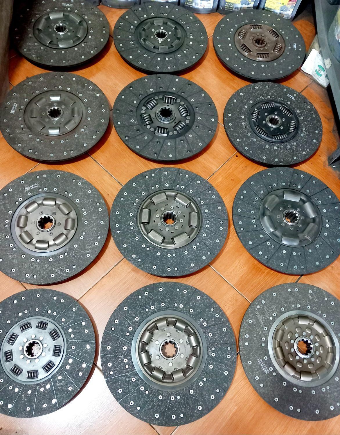 انواع صفحه کلاچ و لنت ترمز سبک و سنگین|قطعات یدکی و لوازم جانبی|قدس, هفت جوی|دیوار