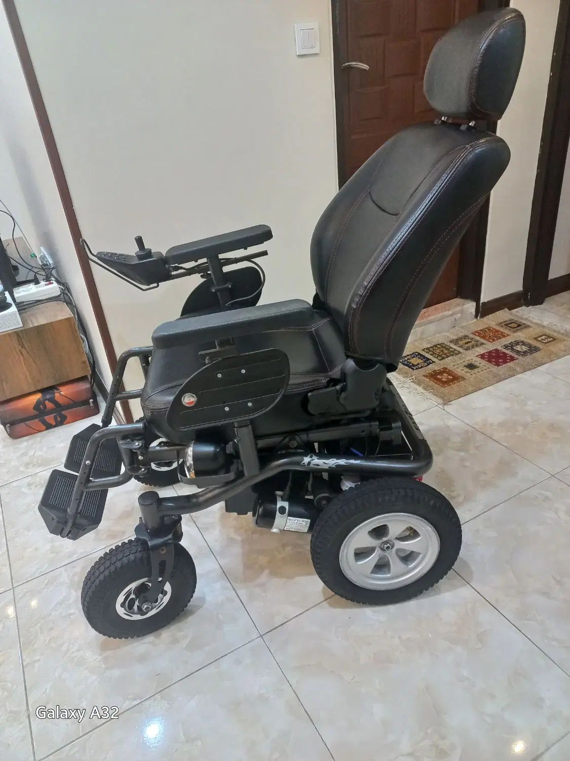 ویلچر برقی فاتح lx2|آرایشی، بهداشتی، درمانی|کرج, شهرک بنفشه|دیوار