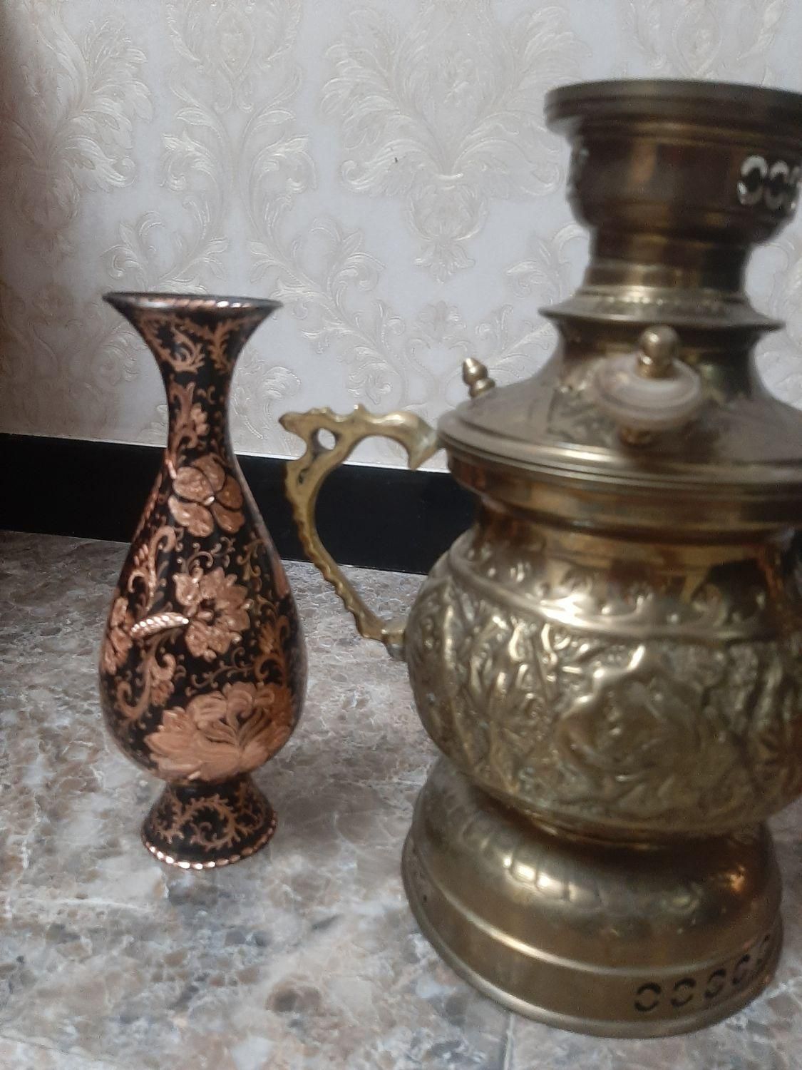 سماورزغالی برنجه وگلدان مسی|مجسمه، تندیس، ماکت|سنندج, |دیوار