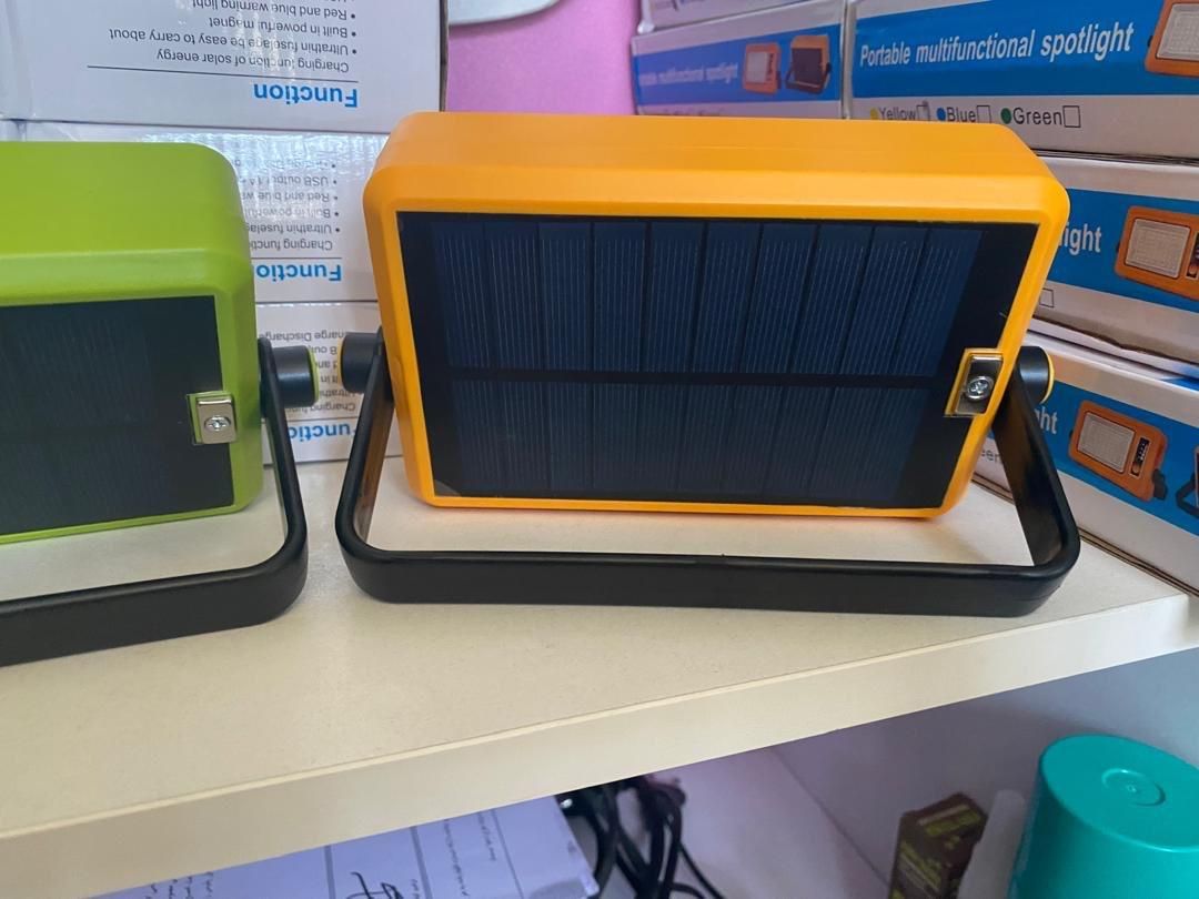 لامپ چراغ پاور بانک خورشیدی برقی دو منظوره|لوازم جانبی موبایل و تبلت|شیراز, شهرک مطهری|دیوار