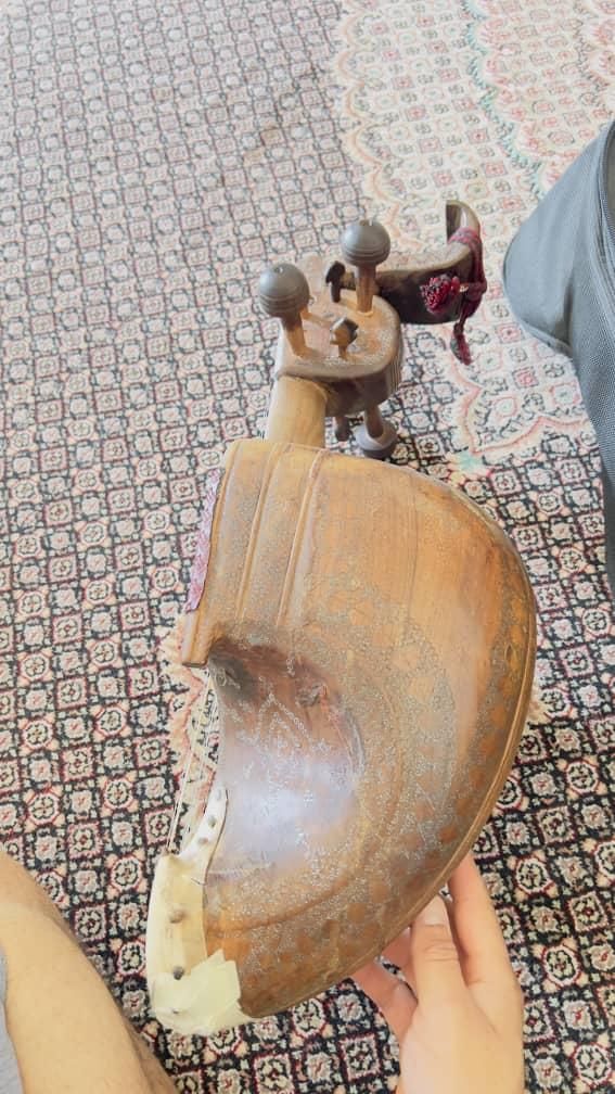چنگ کراچی پاکستانی|سازهای سنتی|کهنوج, |دیوار
