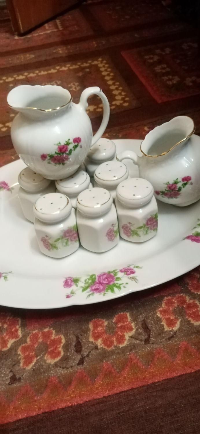 ظروف چینی گل سرخ قدیمی|ظروف سرو و پذیرایی|اصفهان, بهارستان|دیوار