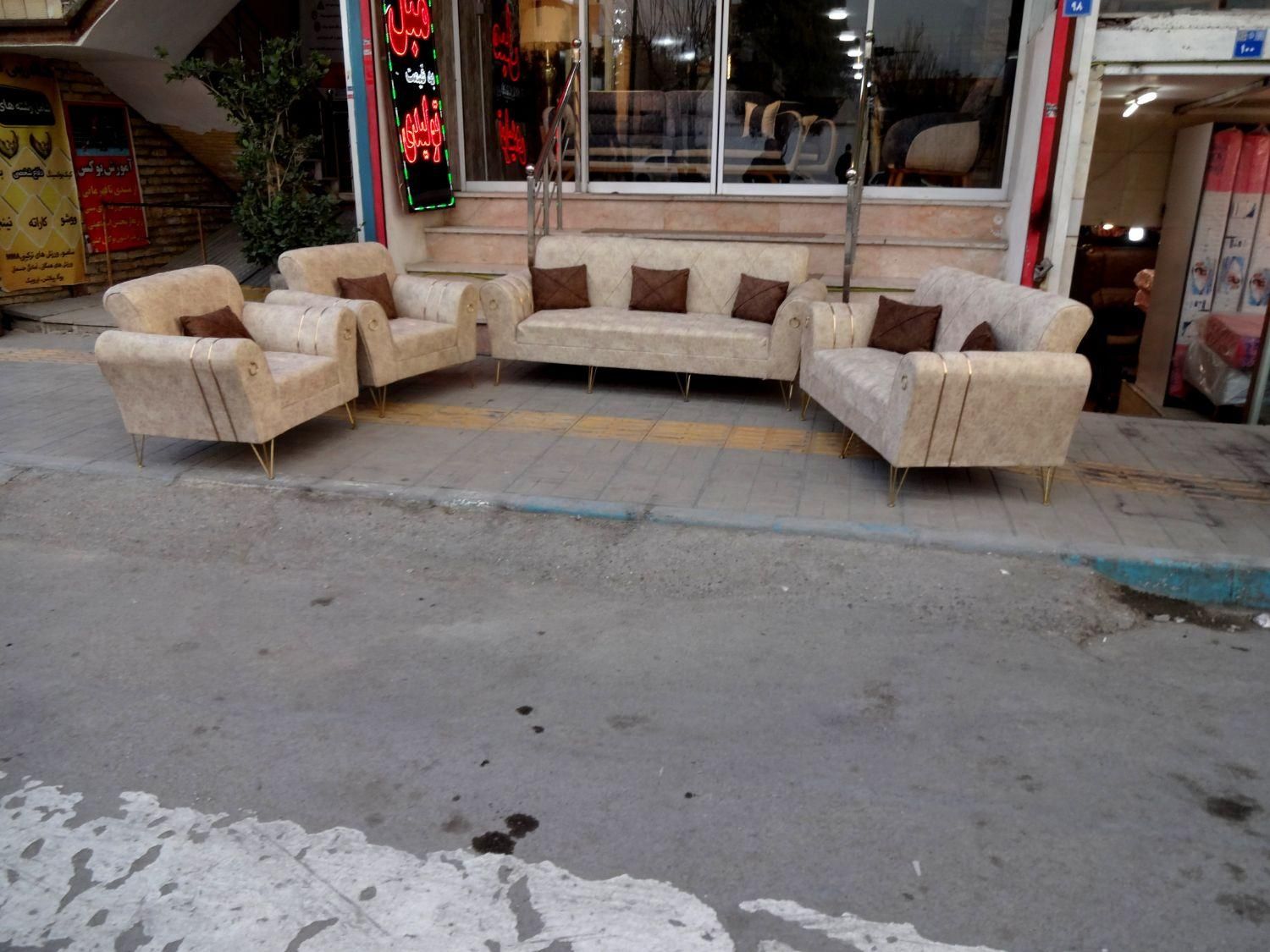 مبل دلسا (امکان تعویض مبل)|مبلمان خانگی و میز عسلی|فلاورجان, |دیوار