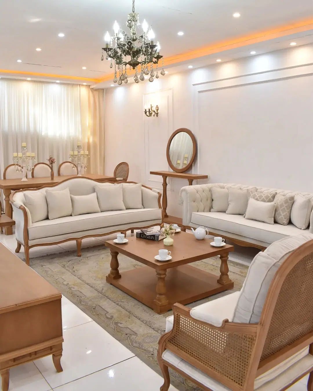 مبل فرانسوی  کلاسیک رنگ روشن کد46|مبلمان خانگی و میز عسلی|چهاردانگه (تهران), |دیوار