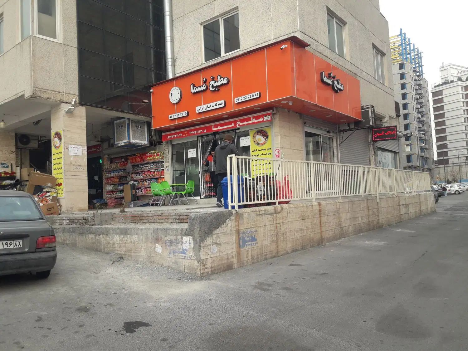 مغازه ۳۰متری ۲بر فروشی دریاچه چیتگر|فروش مغازه و غرفه|تهران, گلستان (شهرک راه آهن)|دیوار