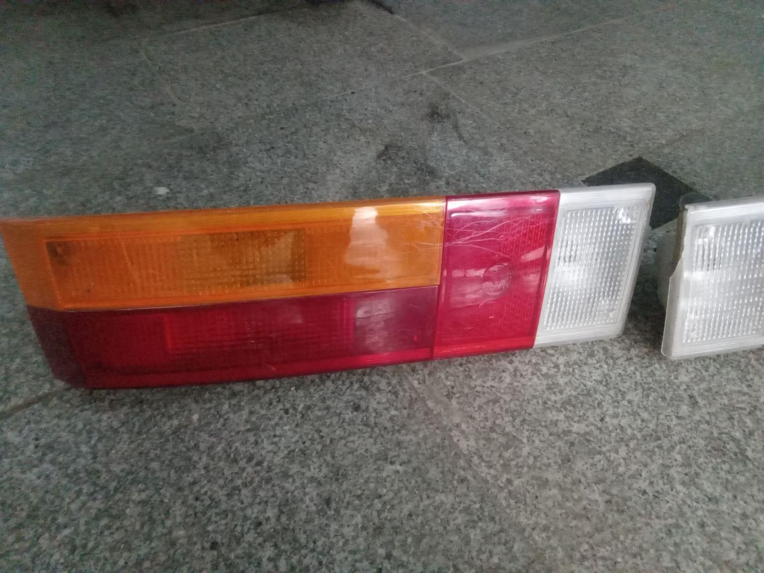 یک جفت چراغ عقب فولکس پاسات|قطعات یدکی و لوازم جانبی|تهران, شهرک ابوذر|دیوار