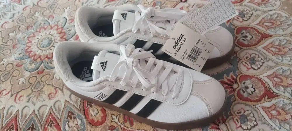 کتونی adidas VL اورجینال سه خط مشکی با رویه سفید|کیف، کفش، کمربند|کرج, فاز ۱ مهرشهر|دیوار