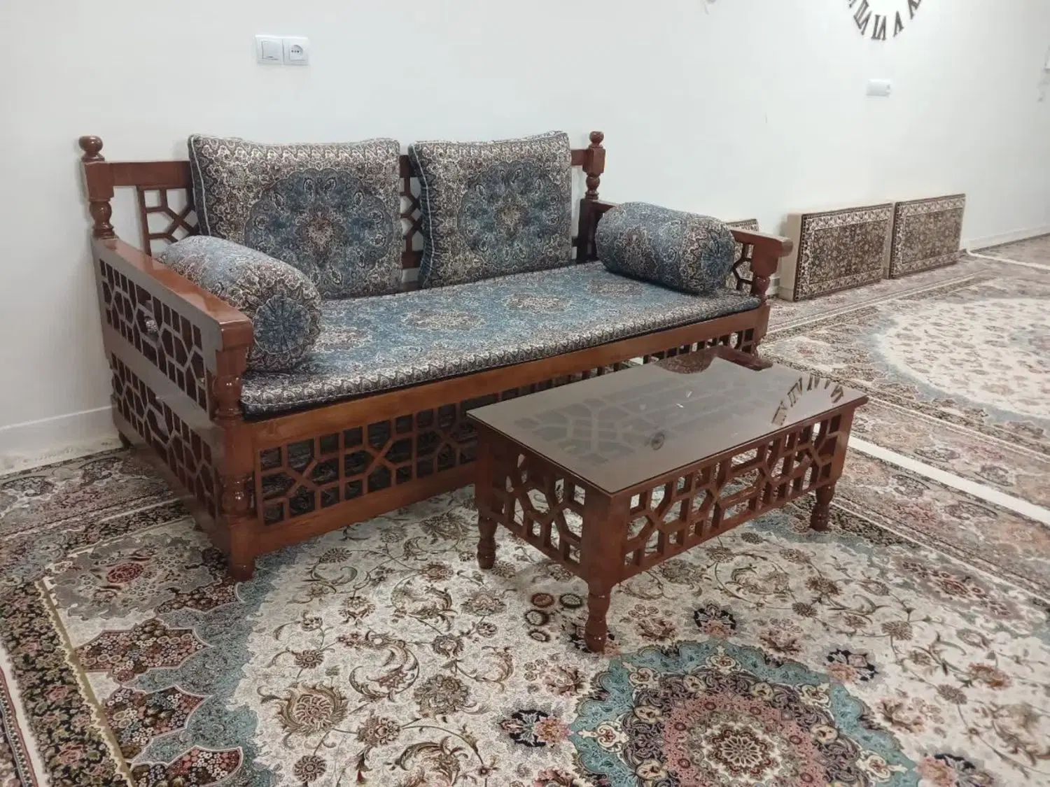 تخت سنتی مبل گره چینی نیمکت چوبی باغ منزل حیاط|مبلمان خانگی و میز عسلی|سبزوار, امیریه|دیوار
