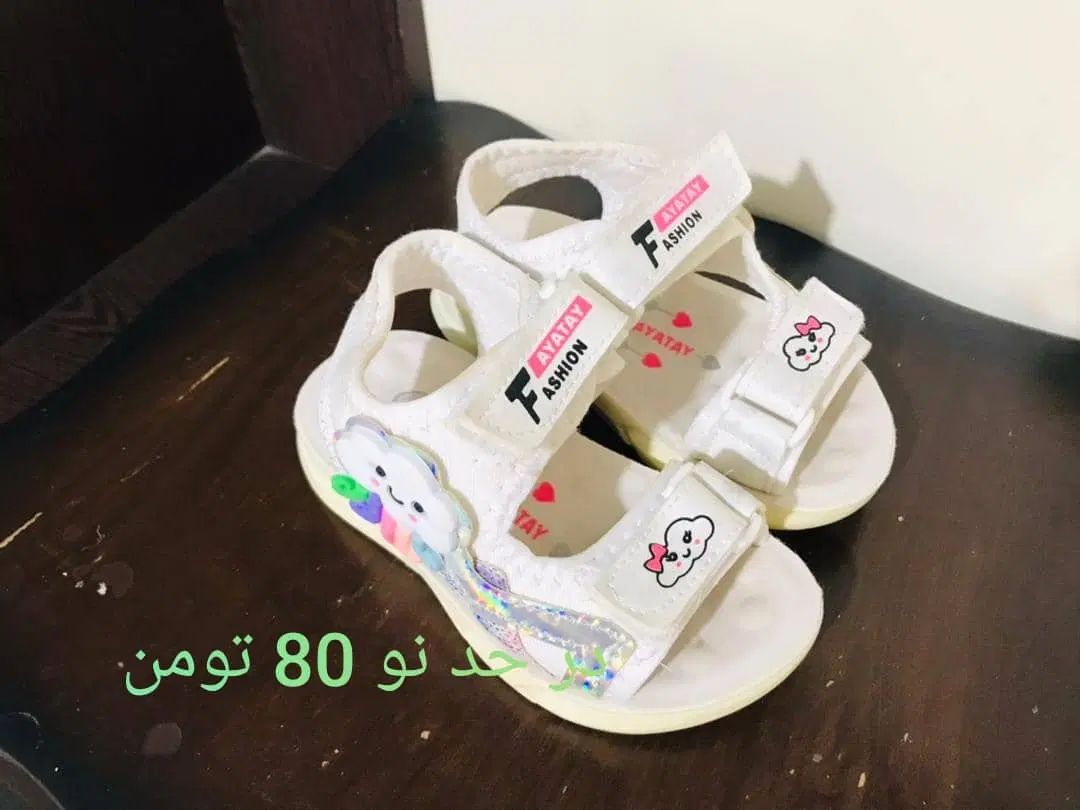 مقداری کفش نو و لباس در حد نو|کیف، کفش، کمربند|تهران, مسعودیه|دیوار
