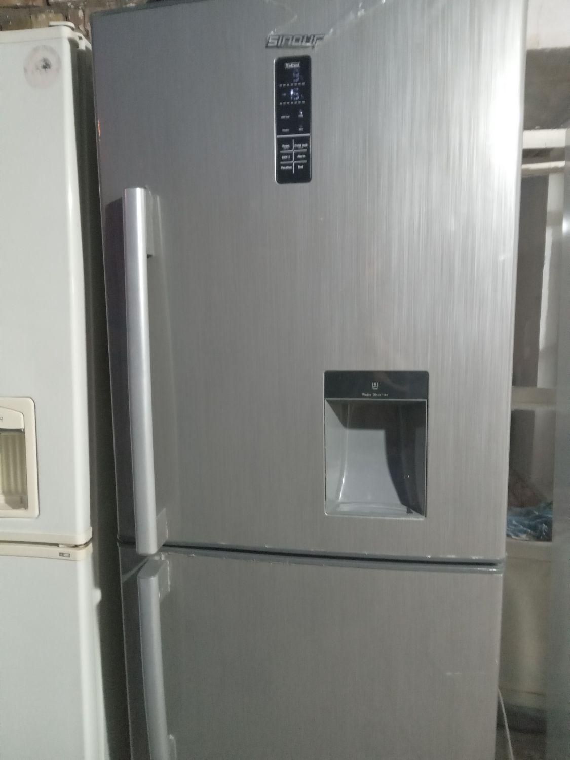 تعمیر انواع یخچال خانگی وصنعتی درمنزل ومحل کار|خدمات پیشه و مهارت|زنجان, |دیوار