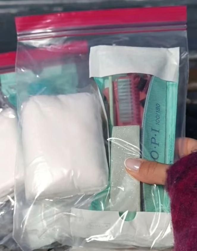 ترمیم ناخن،کاشت ناخن،سالن زیبایی (سریع و تمیز)|خدمات آرایشگری و زیبایی|تهران, فلسطین (میدان انقلاب)|دیوار