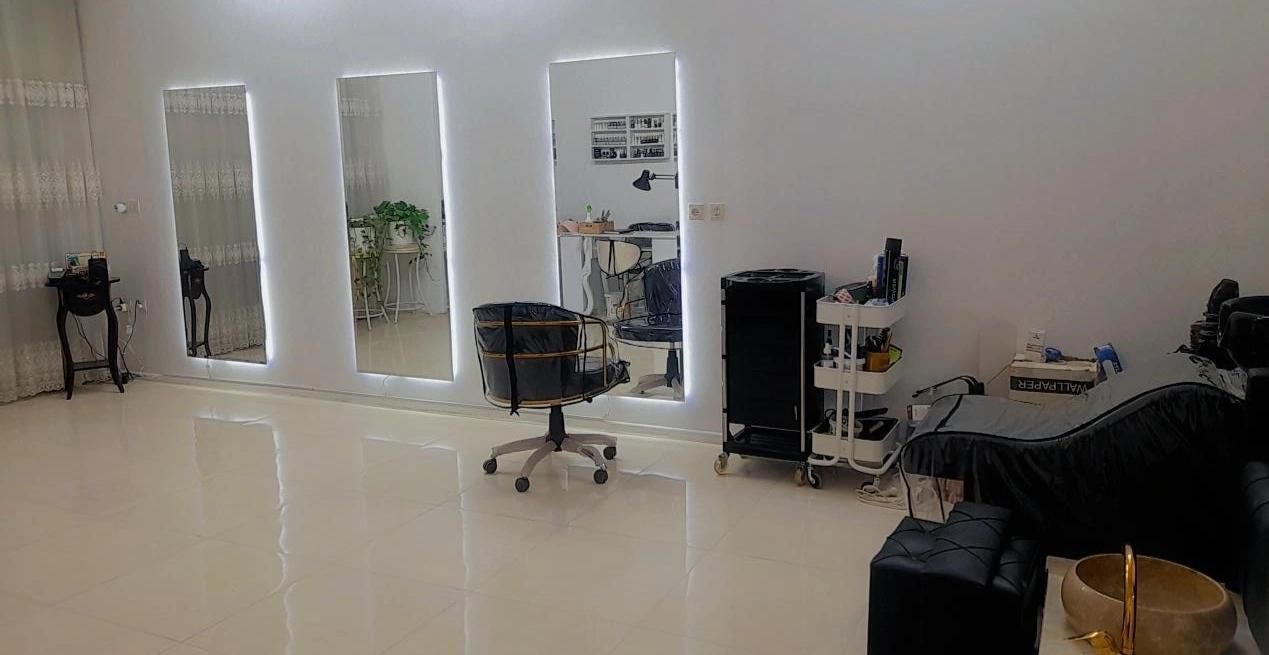 واگذاری کامل سالن  زیبایی آرایشگاه|خدمات آرایشگری و زیبایی|اصفهان, پروین|دیوار