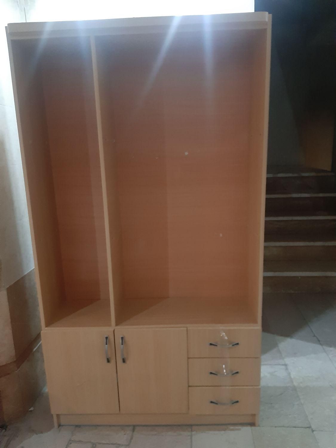 کتابخانه شیک و جمع و جور و کشودار|کتابخانه، شلف، قفسه‌های دیواری|کرج, باغستان|دیوار
