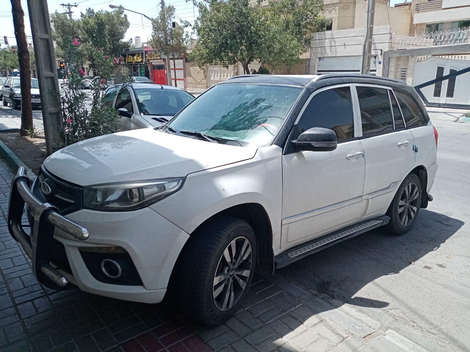 ایکس 33 سفید اسپرت رویت رنگ|خودرو سواری و وانت|اصفهان, ملک‌شهر|دیوار