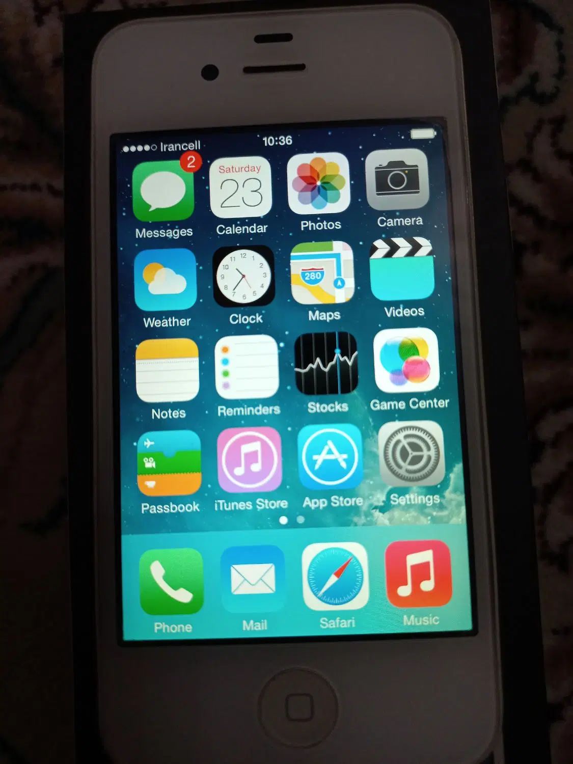 اپل iPhone 4 با حافظهٔ ۸ گیگابایت|موبایل|تهران, امین حضور|دیوار