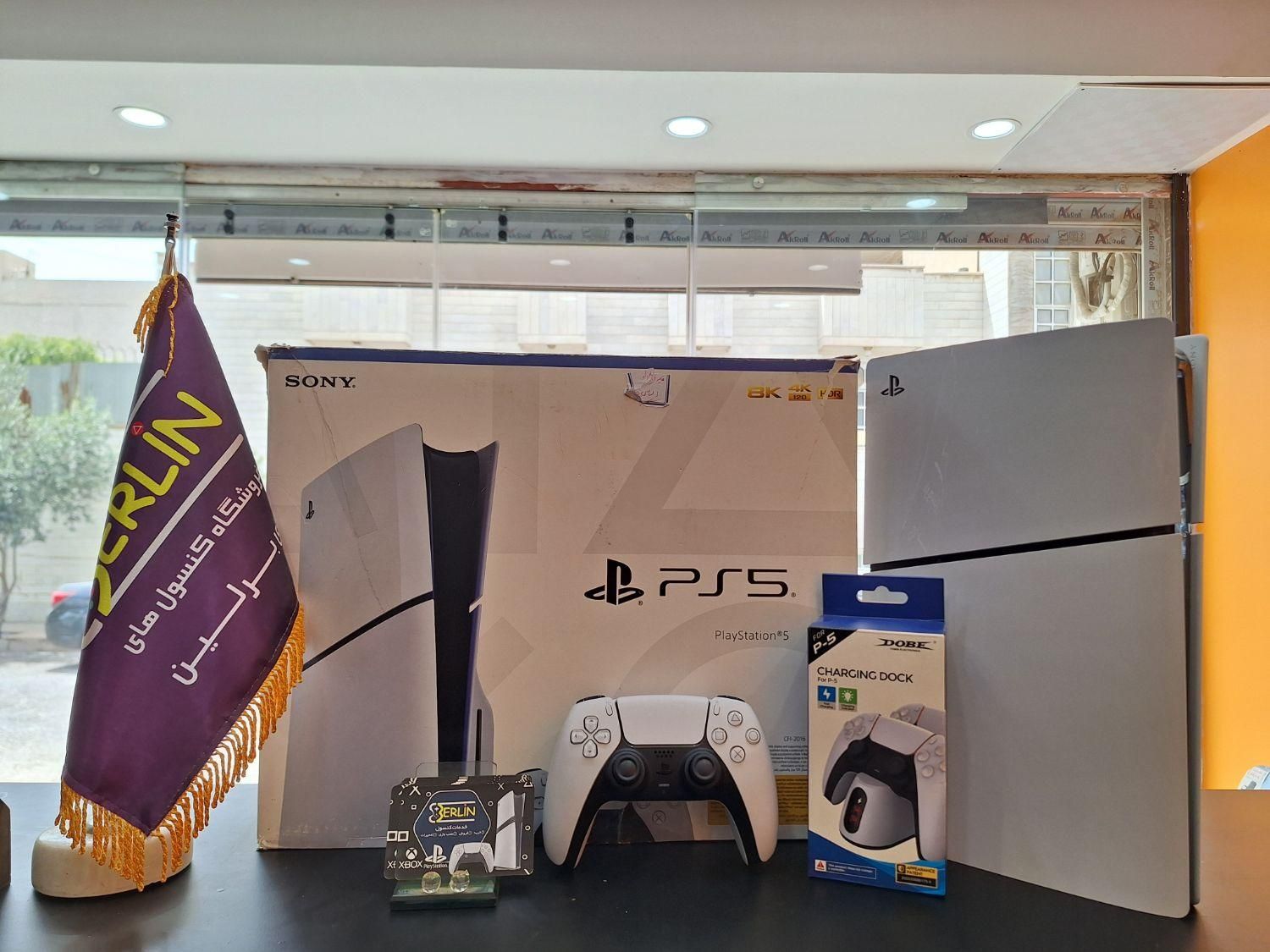 PS5اسلیم درایو اروپا با پایه شارژر تک دسته|کنسول، بازی ویدئویی و آنلاین|قم, زنبیل آباد|دیوار